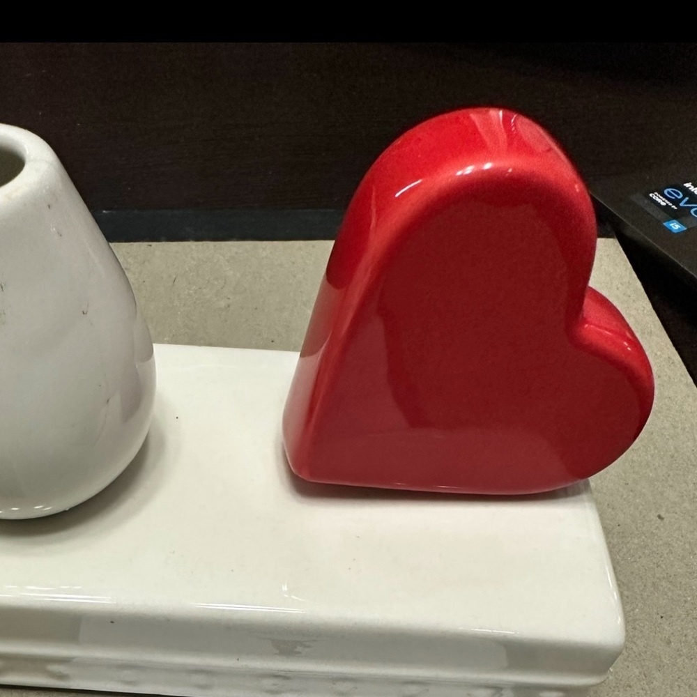 Nora Fleming heart